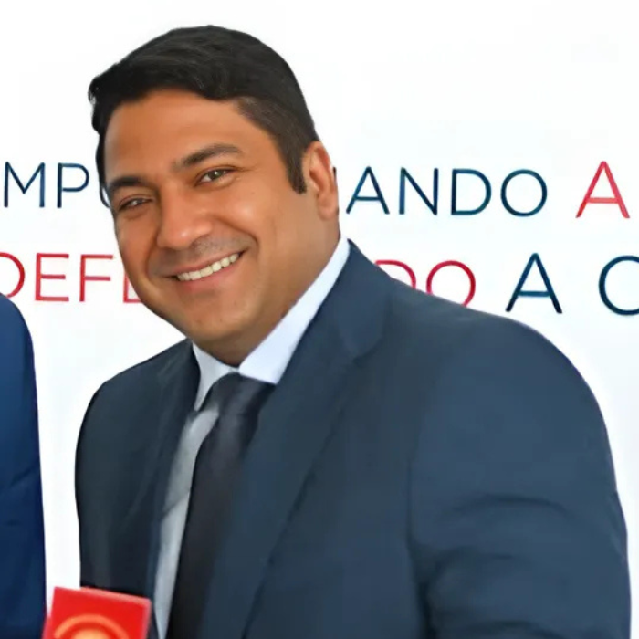 uploads/rafael elias.png